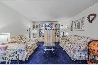 301 Birchwood Road, Medford, NY 11763 - Photo 6