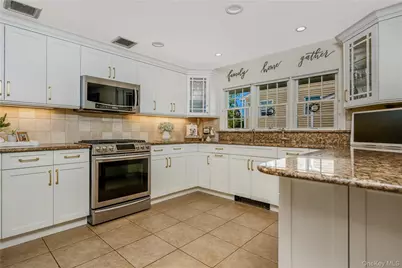 9 W Orlando Street, Massapequa, NY 11758 - Photo 28