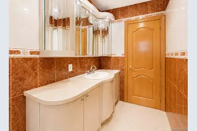 79-19 149th Street, Kew Gardens, NY 11367 - Photo 14