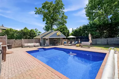 28 Hemlock Lane, Bay Shore, NY 11706 - Photo 28