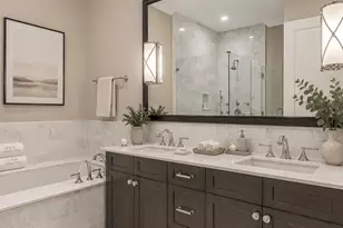 5000 Royal Ct, North Hills, NY 11040 - Photo 8