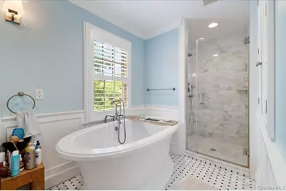 5 Fox Hunt Court, Cold Spring Harbor, NY 11724 - Photo 20