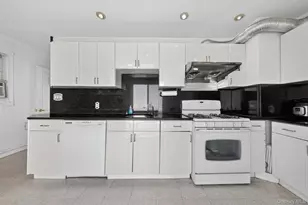 90-06 210th Pl, Queens Village, NY 11428 - Photo 14
