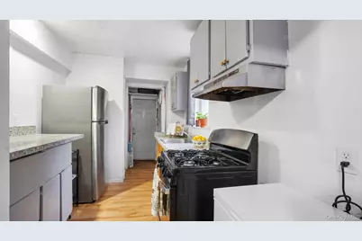 2661 Briggs Avenue #A, Bronx, NY 10458 - Photo 10
