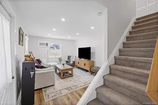 68 Crescent Ln, Levittown, NY 11756 - Photo 8