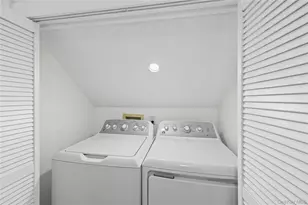 68 Crescent Ln, Levittown, NY 11756 - Photo 24