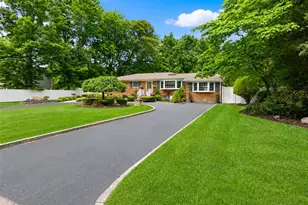 9 Holly St, Centereach, NY 11720 - Photo 2