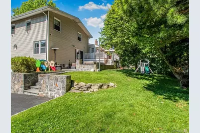 36 Balmoral Crescent, White Plains, NY 10607 - Photo 32