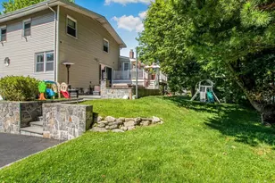 36 Balmoral Cres, White Plains, NY 10607 - Photo 32