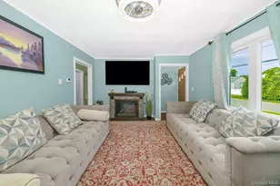 72 Peckham Ave, Islip, NY 11751 - Photo 2