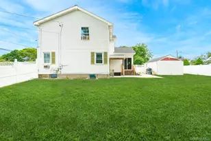 72 Peckham Ave, Islip, NY 11751 - Photo 22