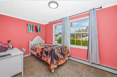 72 Peckham Avenue, Islip, NY 11751 - Photo 12
