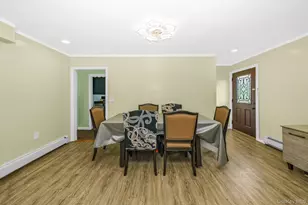 72 Peckham Ave, Islip, NY 11751 - Photo 8