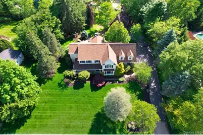 6 S Post Lane, Airmont, NY 10952 - Photo 2