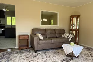 25 Gilbert Dr, Hyde Park, NY 12538 - Photo 2