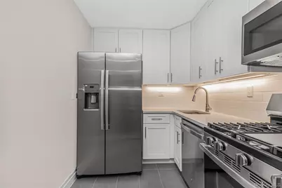 3333 Henry Hudson Parkway #20C, Bronx, NY 10463 - Photo 4