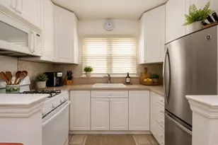 1103 Rhinelander Ave, Bronx, NY 10461 - Photo 22