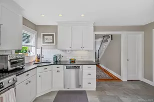 53 Jefferson St, Garden City, NY 11530 - Photo 10