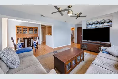 16 E Grove Street, Massapequa, NY 11758 - Photo 14