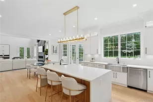 26 Buckingham Dr, Dix Hills, NY 11746 - Photo 8
