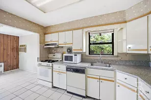 63-01 Borden Ave, Maspeth, NY 11378 - Photo 8