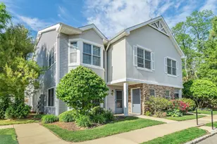 87 Pond View Dr, Port Washington, NY 11050 - Photo 2