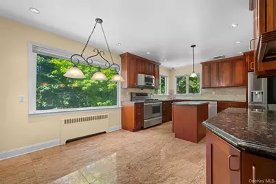 49 The Birches, Roslyn, NY 11576 - Photo 16