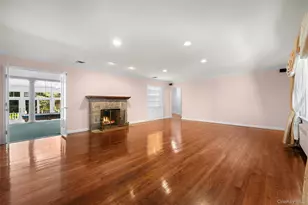 49 The Birches, Roslyn, NY 11576 - Photo 8