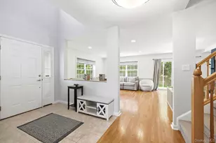 114 Crystal Hill Dr, Pomona, NY 10970 - Photo 4