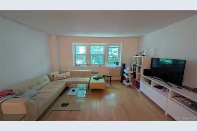 30 Pearsall Avenue N #3P, Glen Cove, NY 11542 - Photo 8