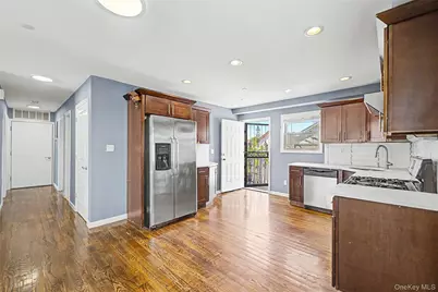 10205 Davenport Court, Howard Beach, NY 11414 - Photo 12