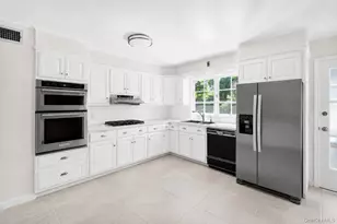 835 Shore Acres Dr, Mamaroneck, NY 10543 - Photo 14