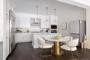 3000 Royal Ct, North Hills, NY 11040 - Photo 2