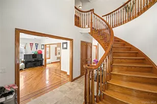 246-12 Cambria Ave, Little Neck, NY 11362 - Photo 4