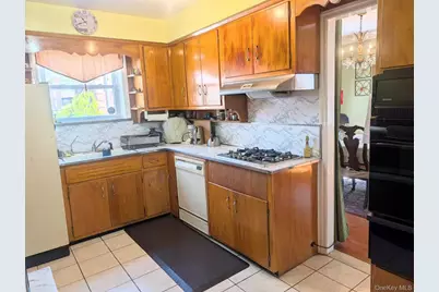 16411 67th Avenue, Fresh Meadows, NY 11365 - Photo 4