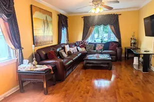 164-11 67th Ave, Fresh Meadows, NY 11365 - Photo 2