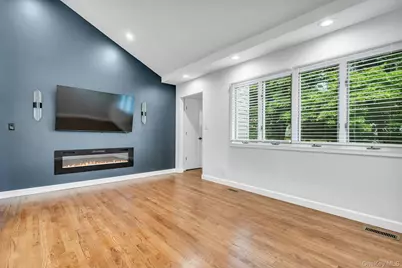 1 Coles, Glen Cove, NY 11542 - Photo 6