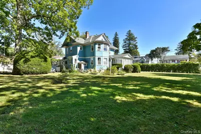 101 Wallace Street, Freeport, NY 11520 - Photo 30
