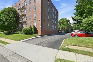 100 Brooklyn Ave, Freeport, NY 11520 - Photo 28