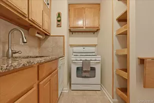 100 Brooklyn Ave, Freeport, NY 11520 - Photo 16
