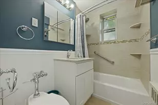 100 Brooklyn Ave, Freeport, NY 11520 - Photo 24