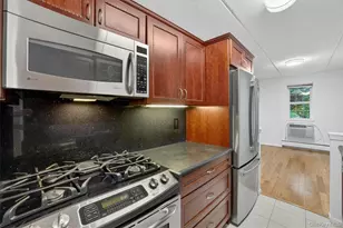 4 Consulate Dr, Tuckahoe, NY 10707 - Photo 14