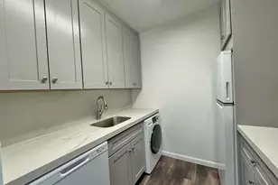 269-10 Grand Central Pkwy, Floral Park, NY 11005 - Photo 12