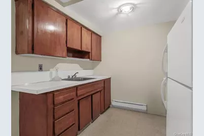 145-14 Rockaway Boulevard, Jamaica, NY 11436 - Photo 6
