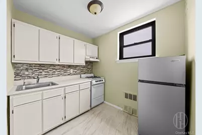 50-21 39 Place #3B, Sunnyside, NY 11104 - Photo 8