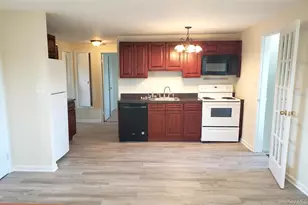 478 Old Farmingdale Rd, West Babylon, NY 11704 - Photo 10