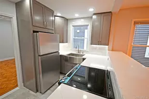70-30 66th Pl, Glendale, NY 11385 - Photo 4