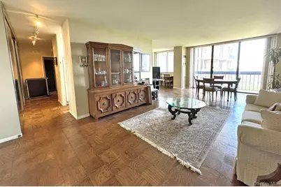 271-10 Grand Central Parkway #16S, Floral Park, NY 11005 - Photo 4
