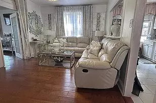 188-11 Dunkirk Dr, Saint Albans, NY 11412 - Photo 8