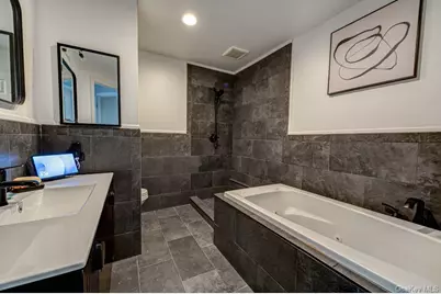 34 Carriage Lane, Plainview, NY 11803 - Photo 12